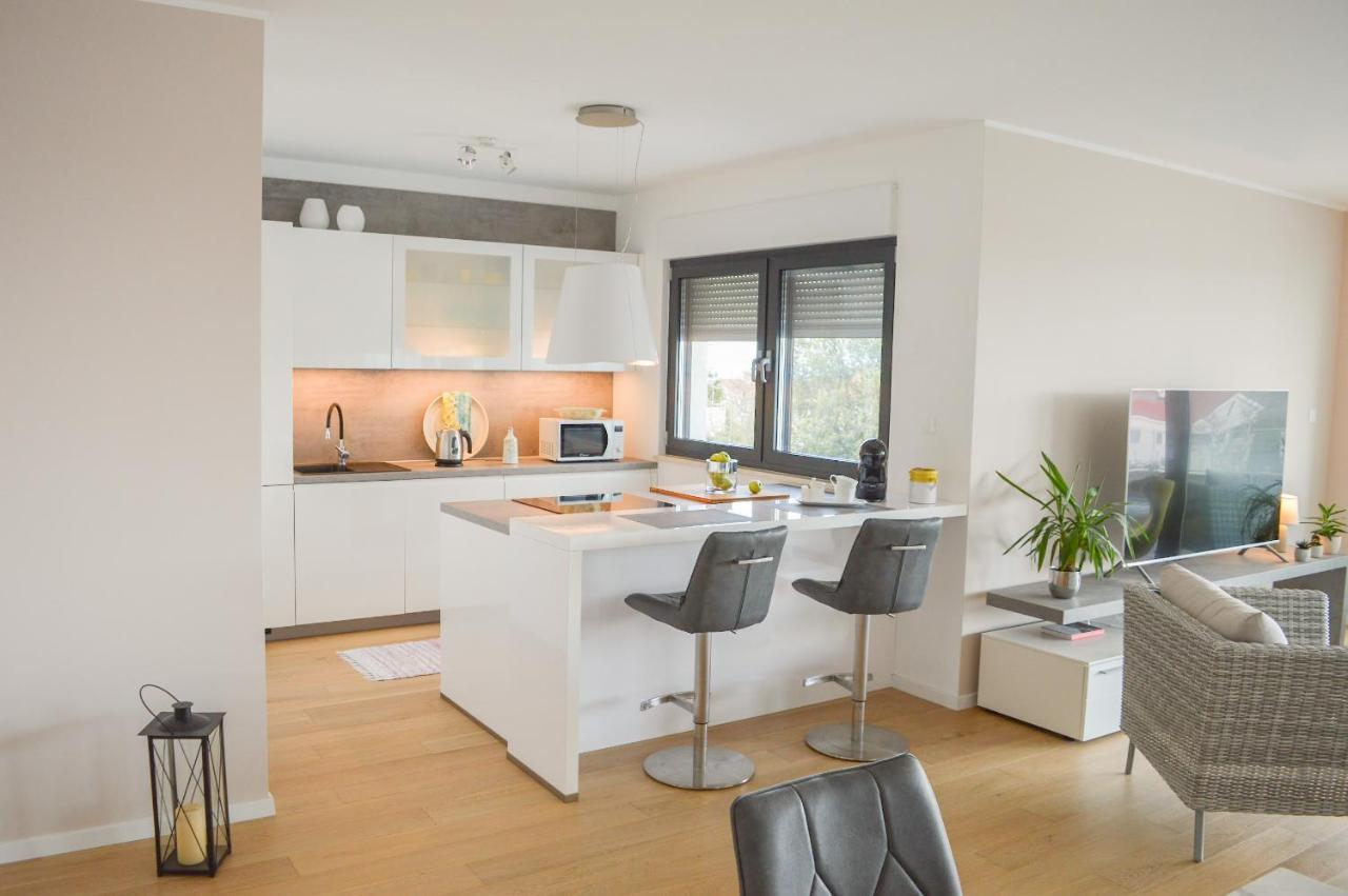 Rova Apartment Malinska Exterior photo
