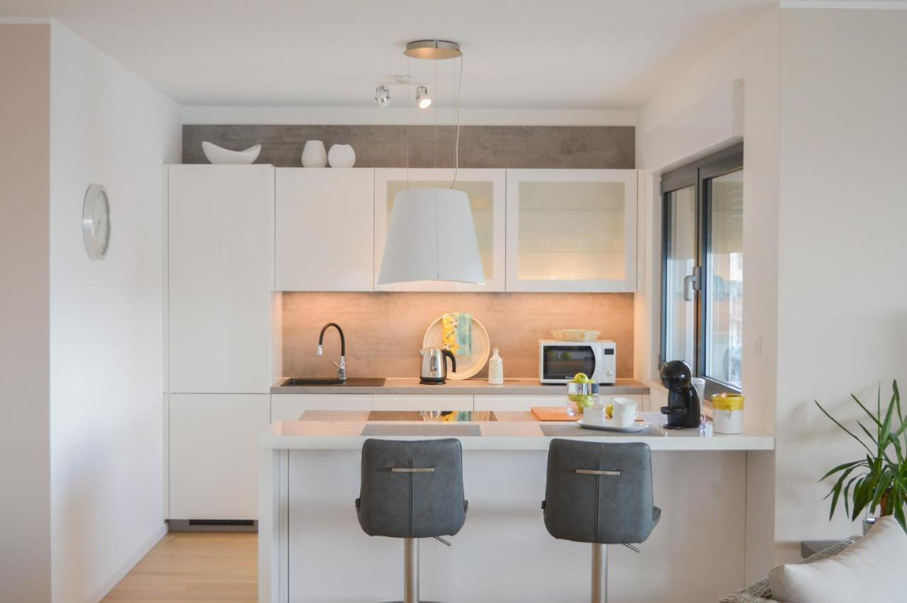 Rova Apartment Malinska Exterior photo