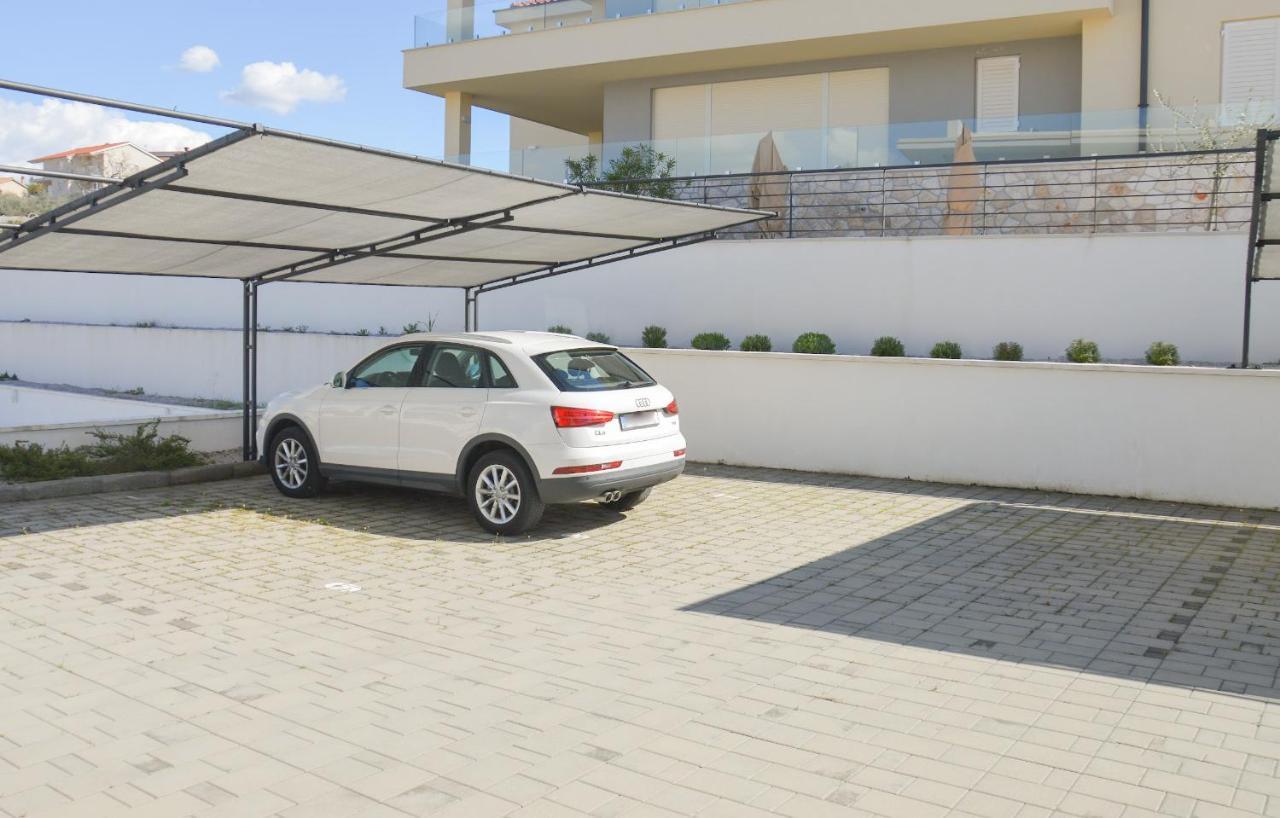 Rova Apartment Malinska Exterior photo